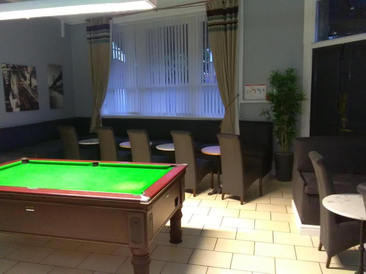 Newcastle West Hotel & Bar Kültér fotó
