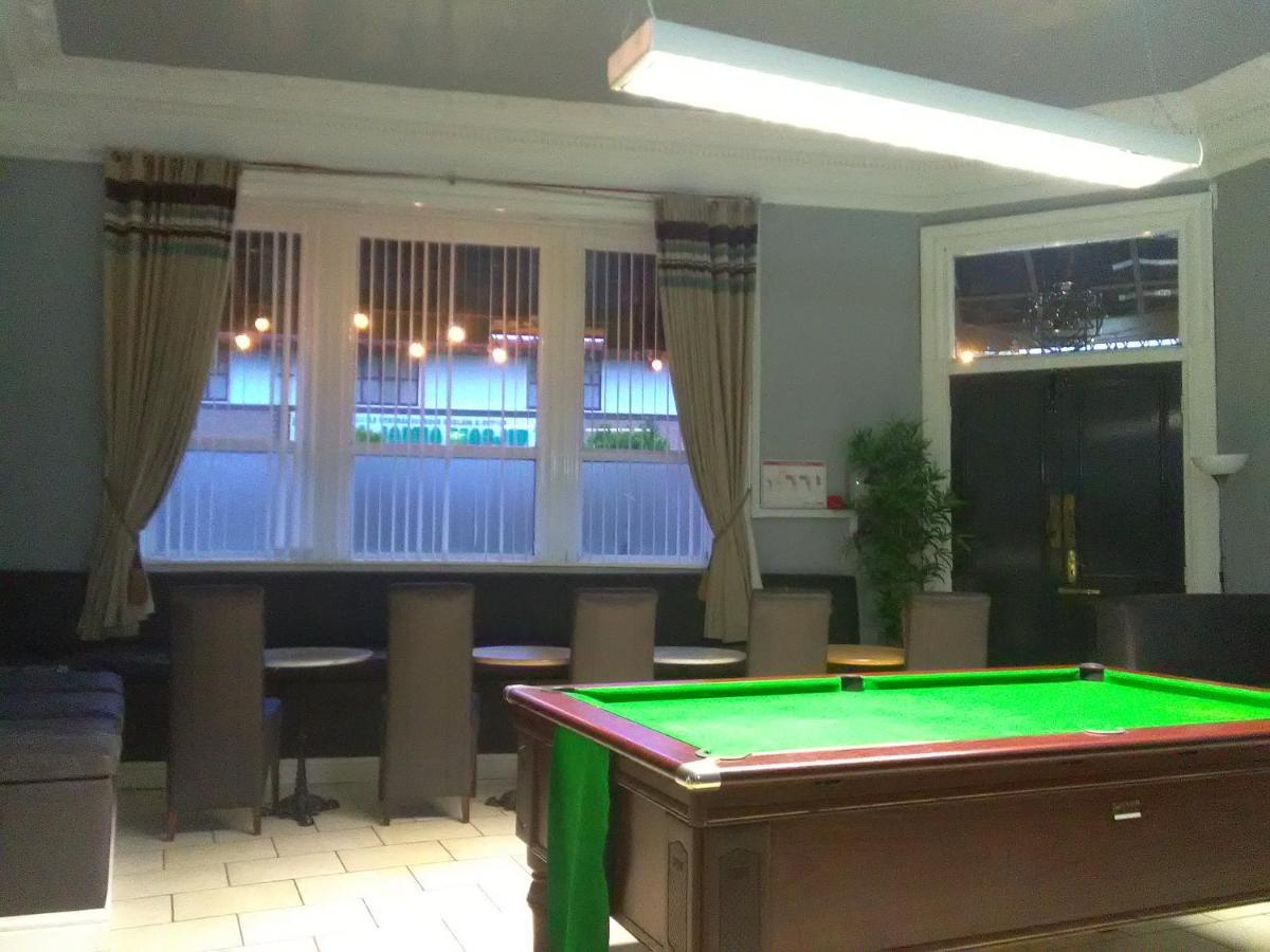 Newcastle West Hotel & Bar Kültér fotó