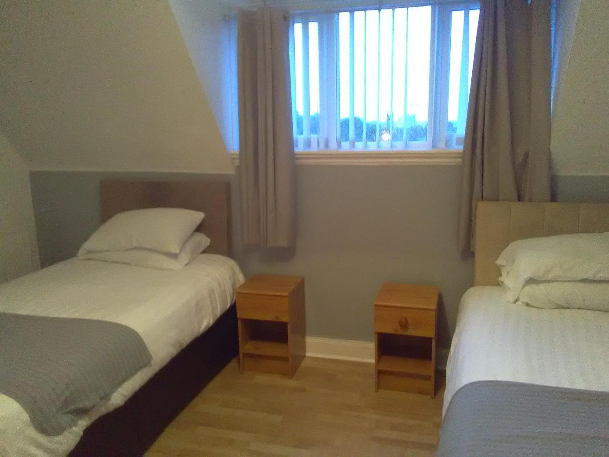 Newcastle West Hotel & Bar Szoba fotó