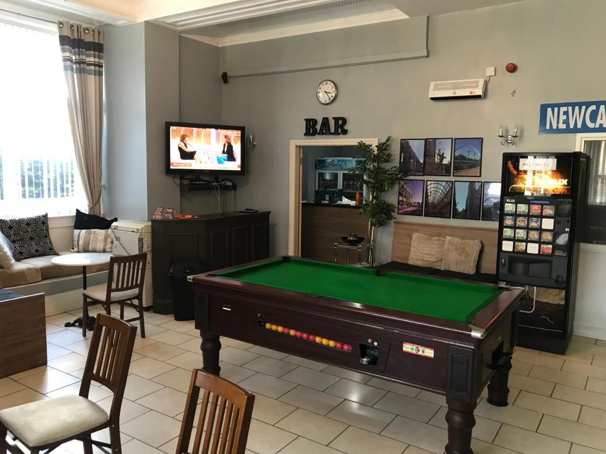 Newcastle West Hotel & Bar Kültér fotó
