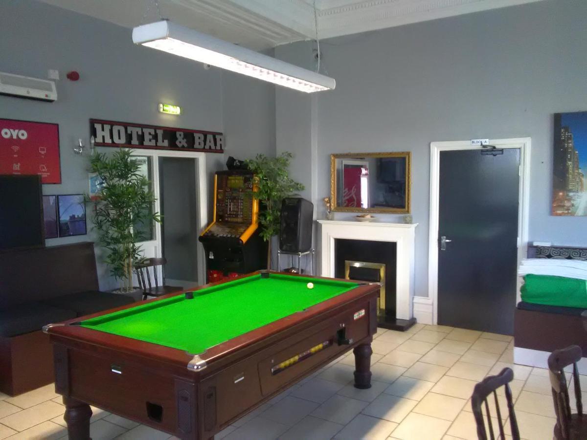 Newcastle West Hotel & Bar Kültér fotó